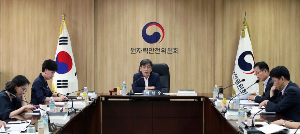 원안위는 12일 ‘제104회 원자력안전위원회’를 개최해 ‘원자력이용시설 운영 및 사업 변경허가(안)’에 대해 논의했다.
