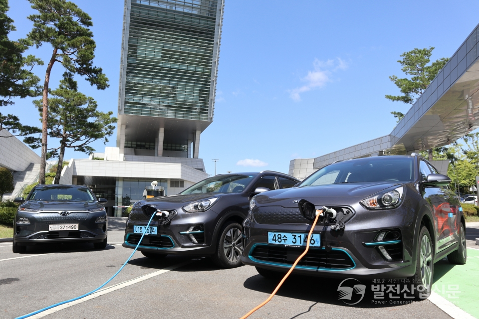 한국동서발전(주)(사장 박일준)이 구매한 전기자동차의 모습.