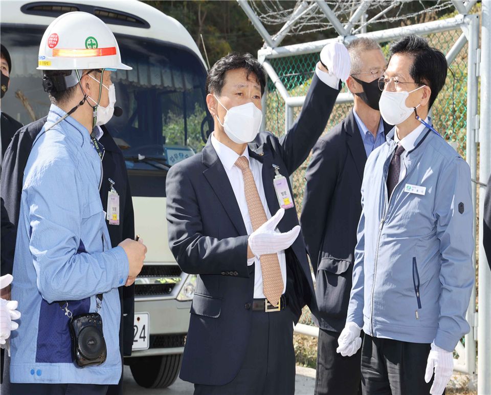 산업통상자원부 박기영 2차관은 지난 11월 3일, 월성원전 및 증설공사가 진행 중인 맥스터 건설현장을 방문해 안전한 원전 운영을 강조했다.