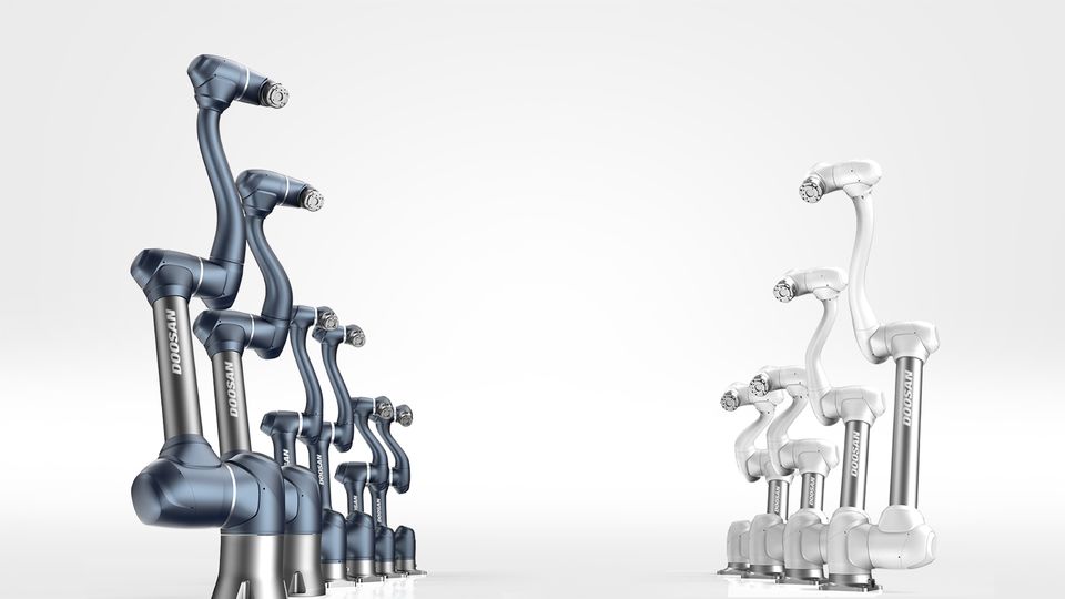 두산로보틱스가 국내 최초로 협동로봇 연간 판매량 1,000대를 돌파했다. 사진은 두산로보틱스의 협동로봇 라인업 10종 이미지.