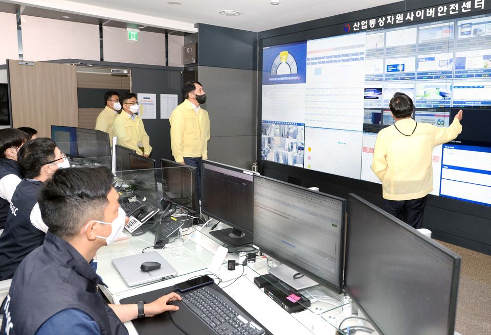 산업통상자원부는 7월 4일 산업·무역·에너지 분야 주요 공공기관들과 합동으로 ‘사이버공격 대응훈련’을 실시했다.