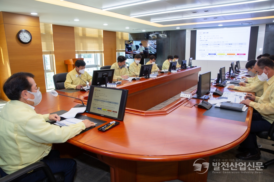 박형덕 한국서부발전(주) 사장이 지난 14일 충남 태안 본사에서 여름철 전력수급 비상대응 모의훈련을 실시하고 있다.
