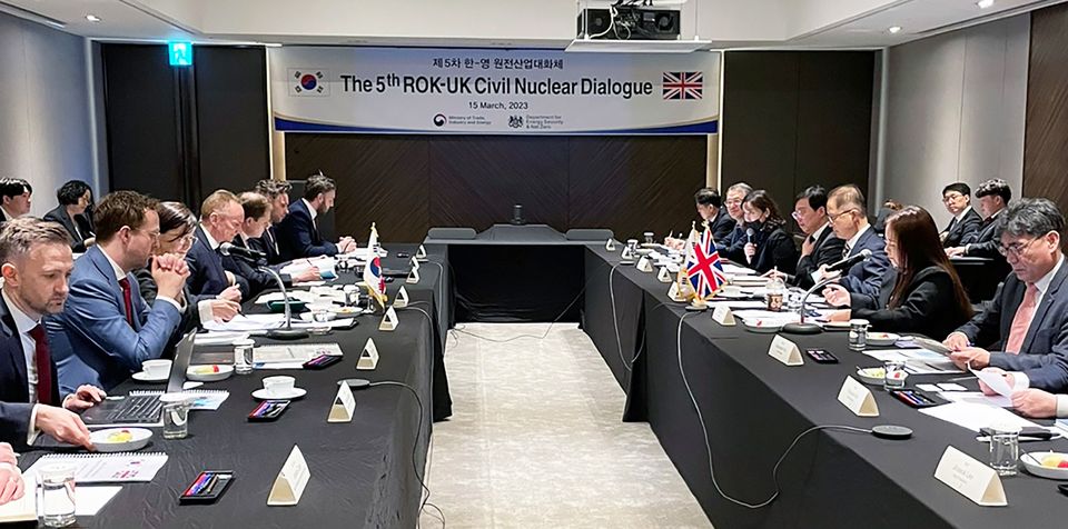 산업통상자원부는 3월 15일 서울 더플라자호텔 오키드홀에서 영국 에너지안보탄소중립부(Department for Energy, Security and Net Zero)와 ‘제5차 한영 원전산업 대화체’를 개최했다.
